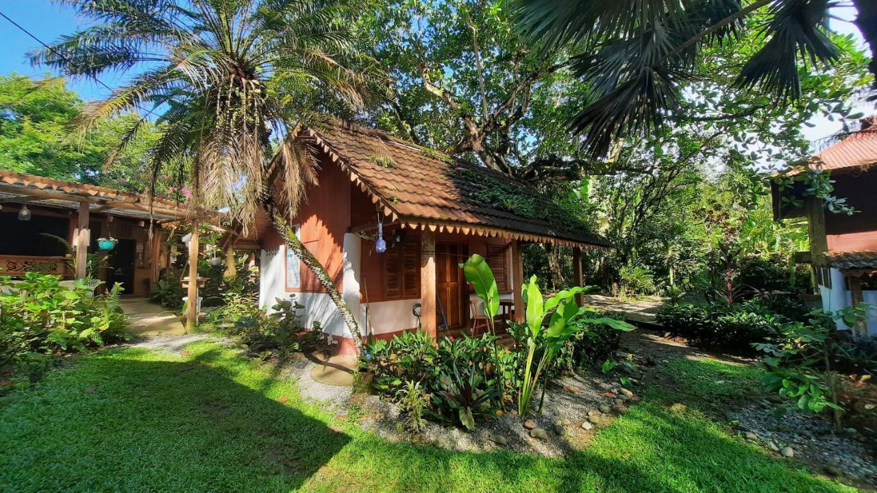 Chalet Y Cabinas Hibiscus Cahuita Kültér fotó