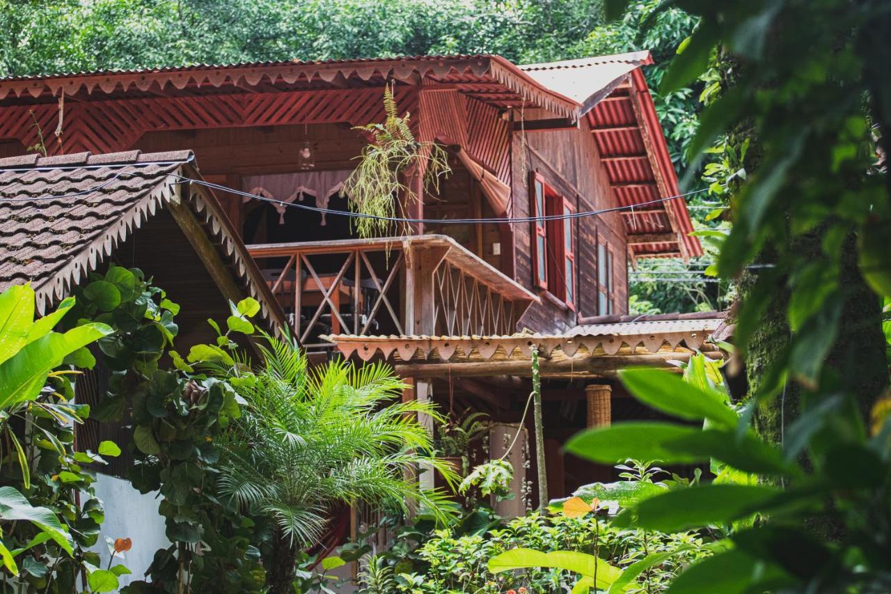 Chalet Y Cabinas Hibiscus Cahuita Kültér fotó