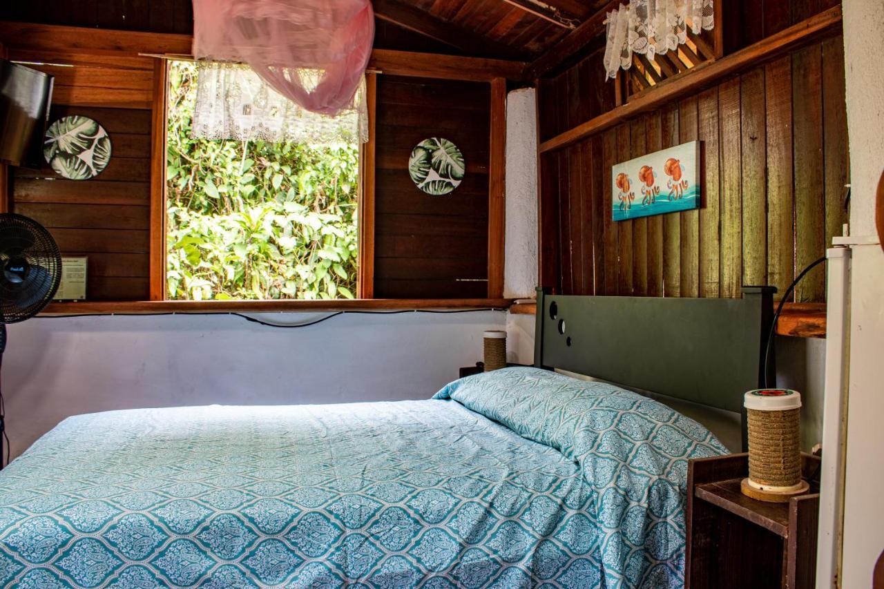 Chalet Y Cabinas Hibiscus Cahuita Kültér fotó