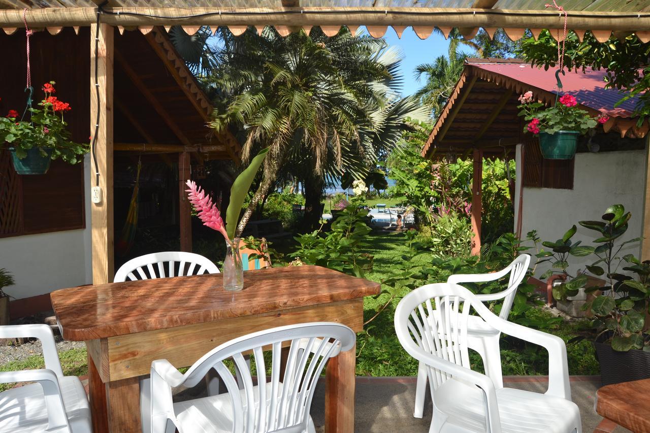 Chalet Y Cabinas Hibiscus Cahuita Kültér fotó