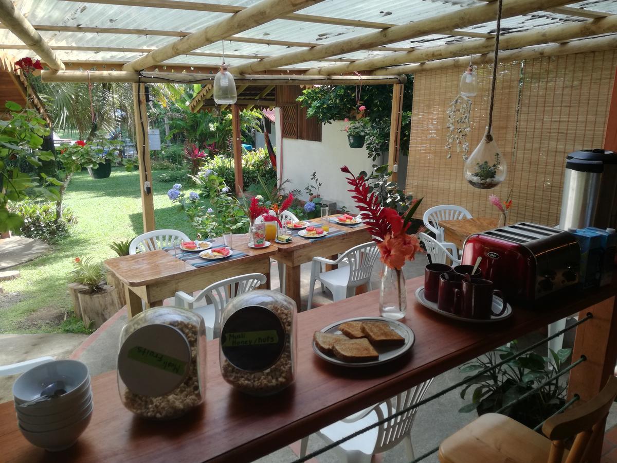 Chalet Y Cabinas Hibiscus Cahuita Kültér fotó