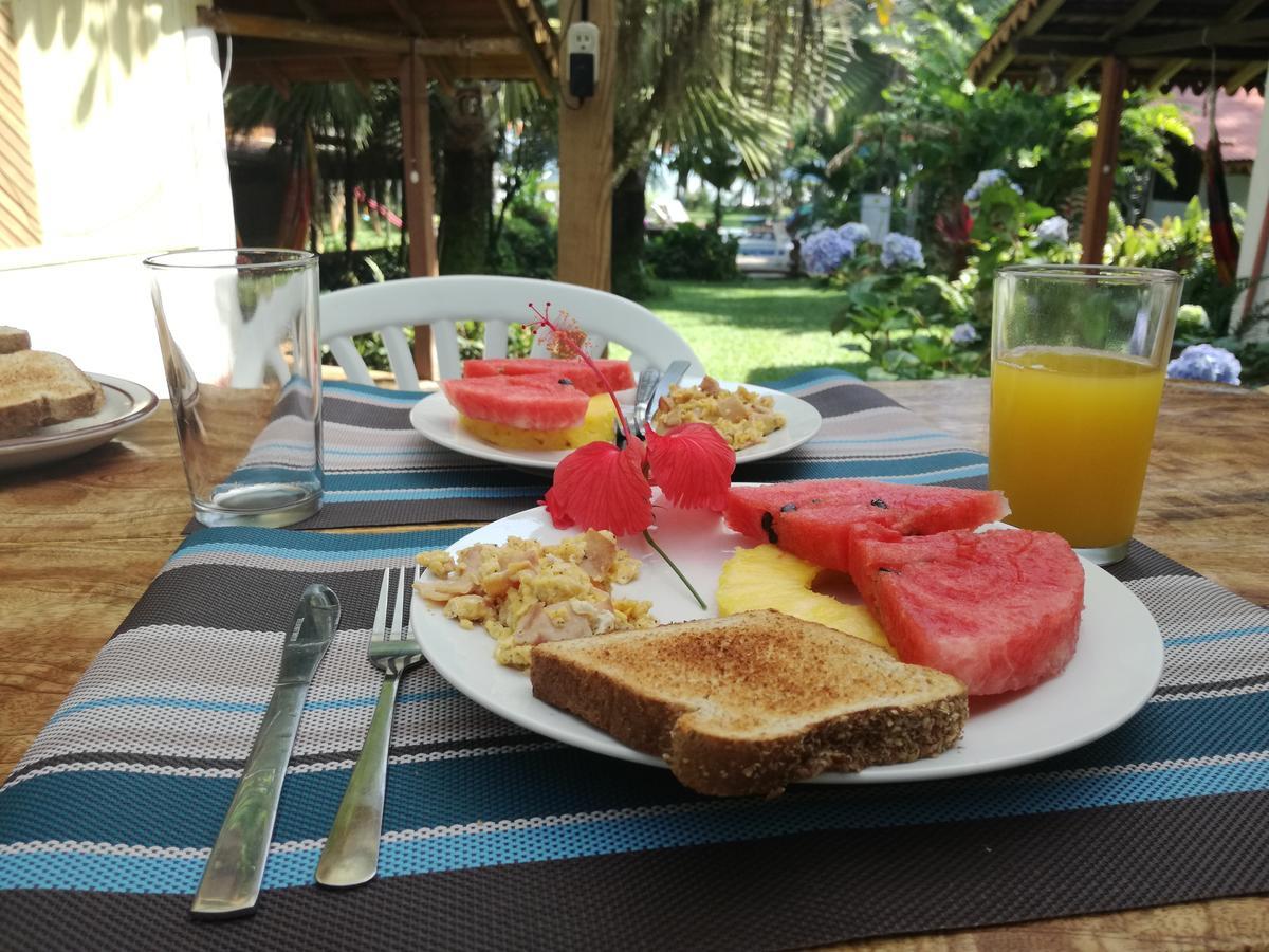Chalet Y Cabinas Hibiscus Cahuita Kültér fotó