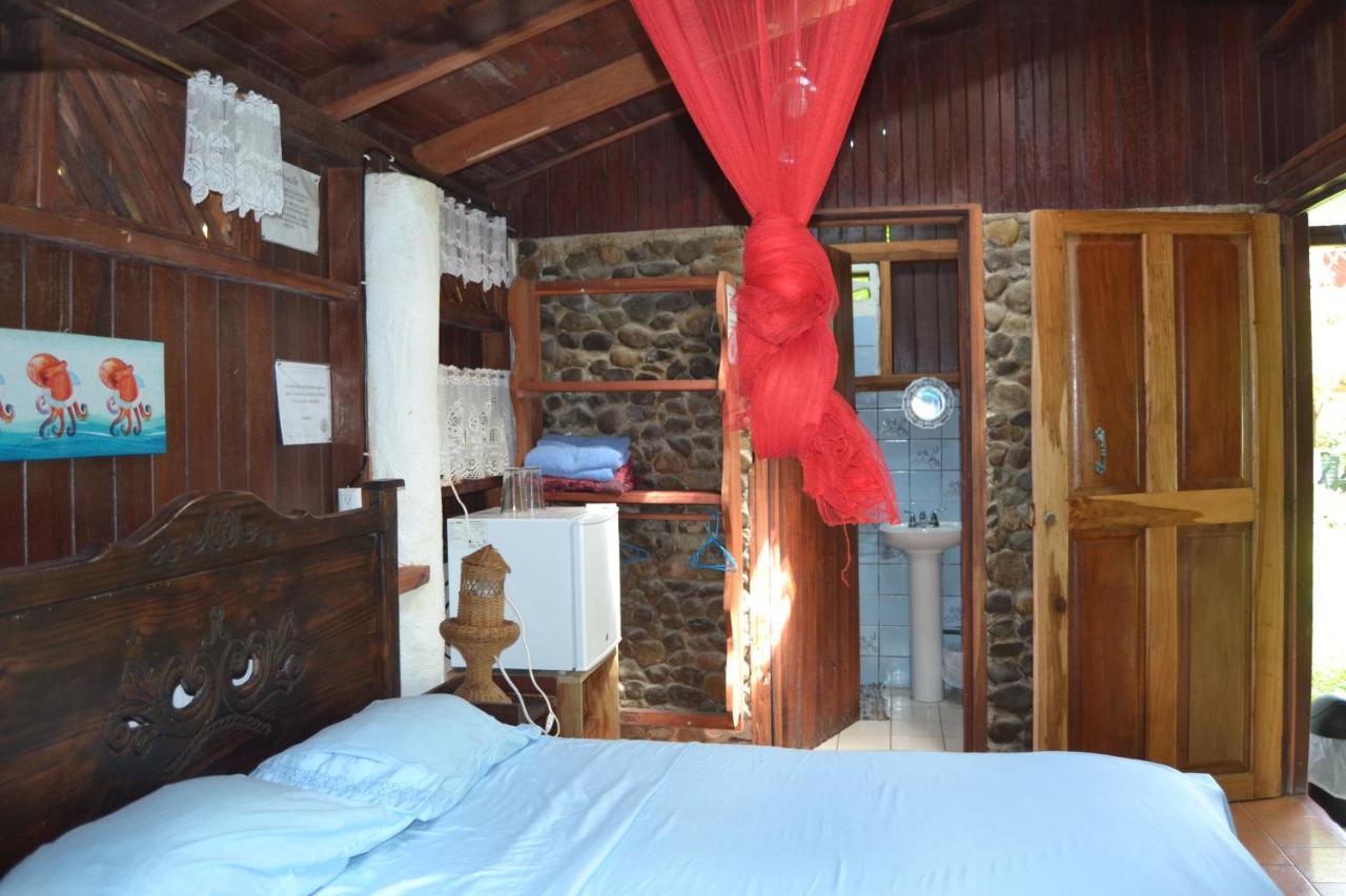 Chalet Y Cabinas Hibiscus Cahuita Kültér fotó