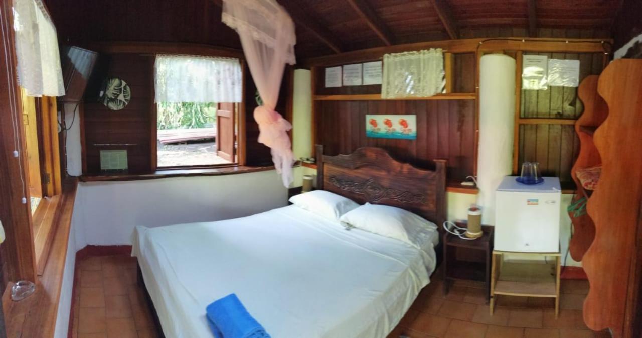 Chalet Y Cabinas Hibiscus Cahuita Kültér fotó