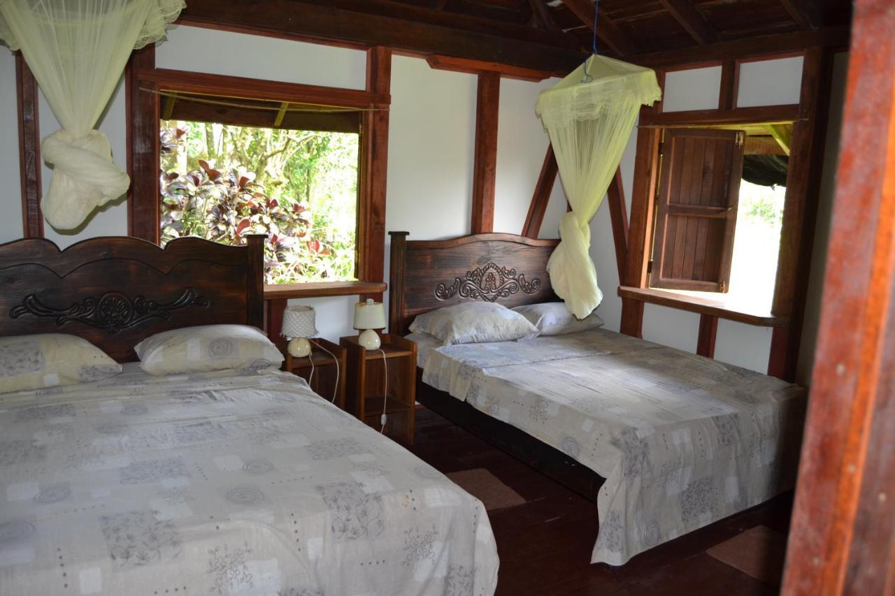 Chalet Y Cabinas Hibiscus Cahuita Kültér fotó